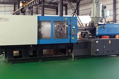 大型二板注塑機多少錢一臺？幾十萬到上百萬人民幣！